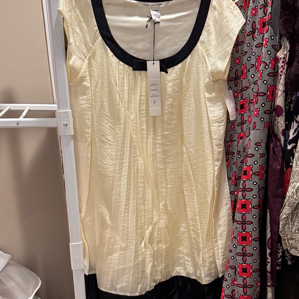 Diane Von Furstenberg Cream and Black Dress